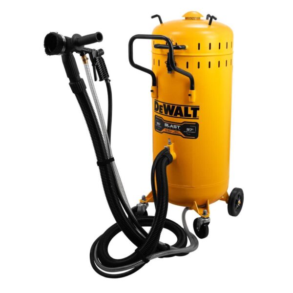 NEW DEWALT Abrasive BlastVac Portable Sandblaster NEW DEWALT Abrasive BlastVac Portable Sandblaster
